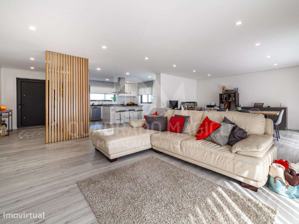 Maravilhosa moradia T3+1, térrea e de linhas modernas a 2 minutos d...-14