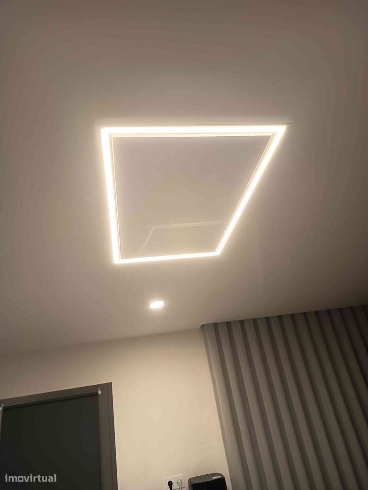 Apartamento T2 moderno com varanda e garagem - Grande imagem: 5/12