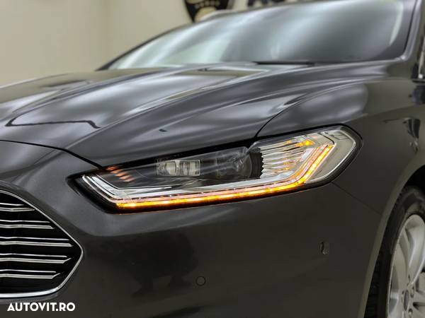 Ford Mondeo - 32