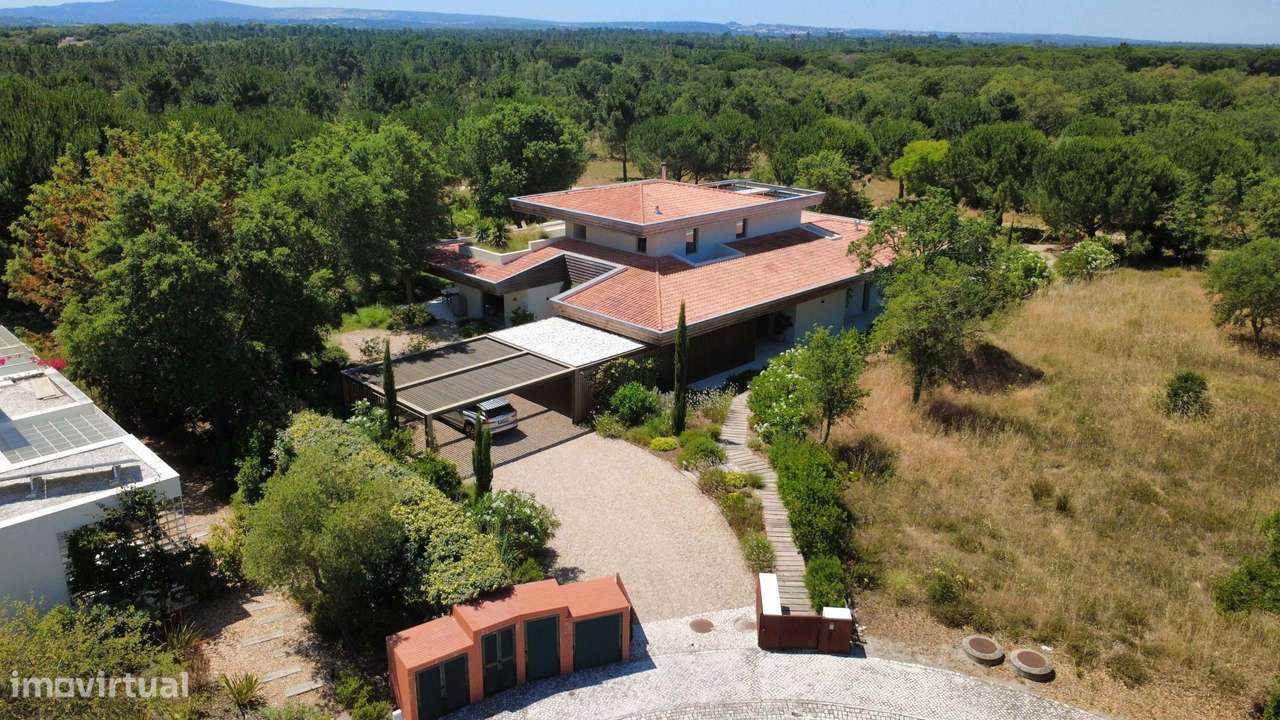Excelente moradia T5+1 no condomínio da Quinta do Perú, Azeitão-45