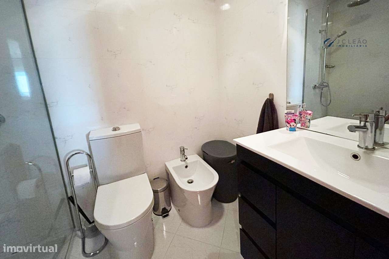 Apartamento T2 em Custóias-22