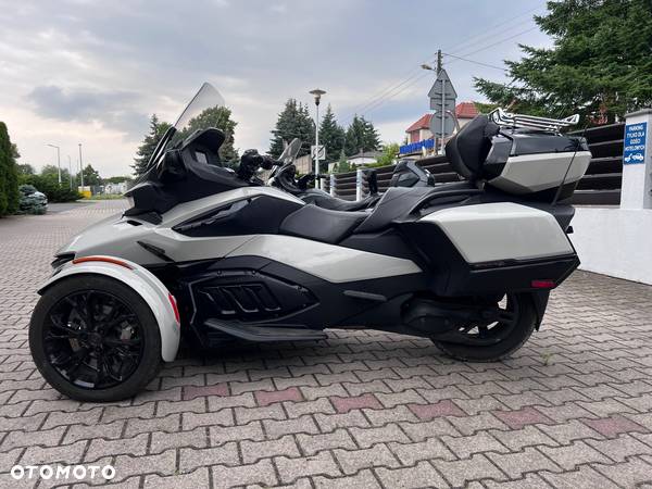 Can-Am Spyder - 11