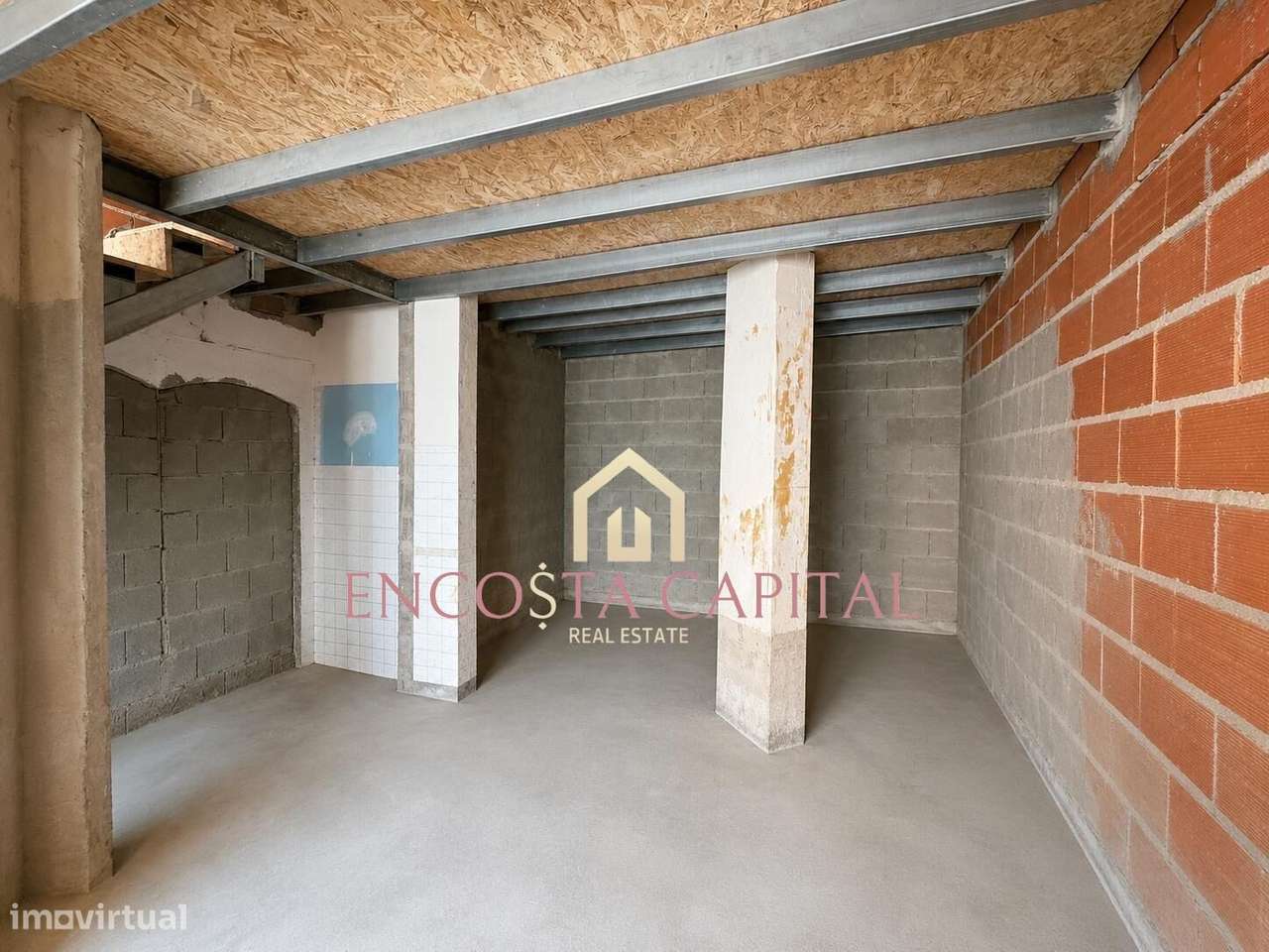 Apartamento T1 com mezanime Sacavém-12
