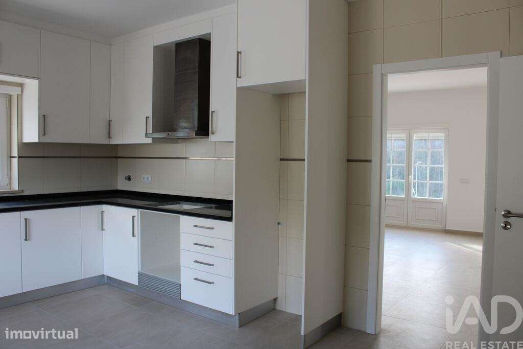 Casa / Villa T4 em Caldas da Rainha - Nossa Senhora do Pópulo, Coto e - Grande imagem: 5/17