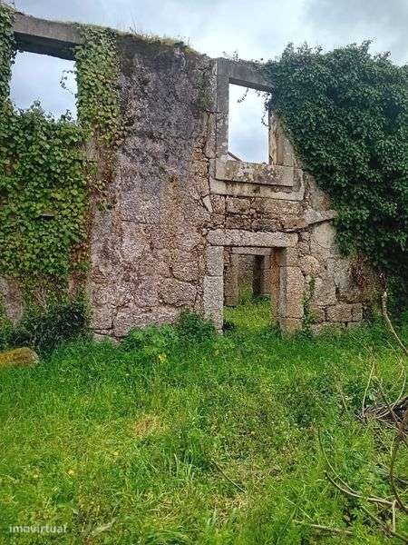 Moradia em ruínas para reconstrução - Grande imagem: 3/11