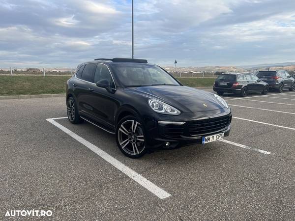 Porsche Cayenne 3.0 L - 7