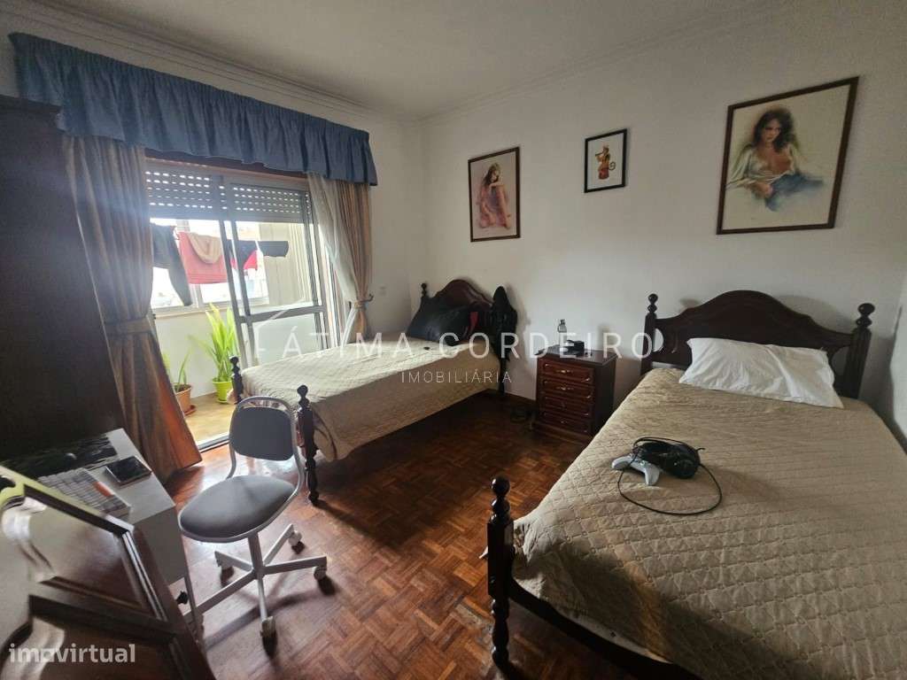 Apartamento T2 na Amora - Localização Privilegiada e Excelente Opor...-13