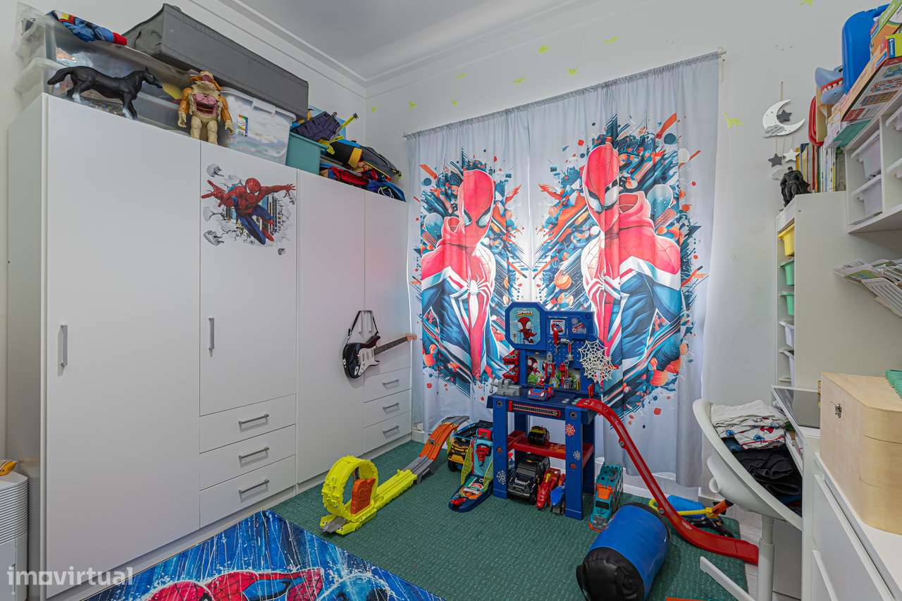 Apartamento T2 em RC com Quintal no Seixal-17