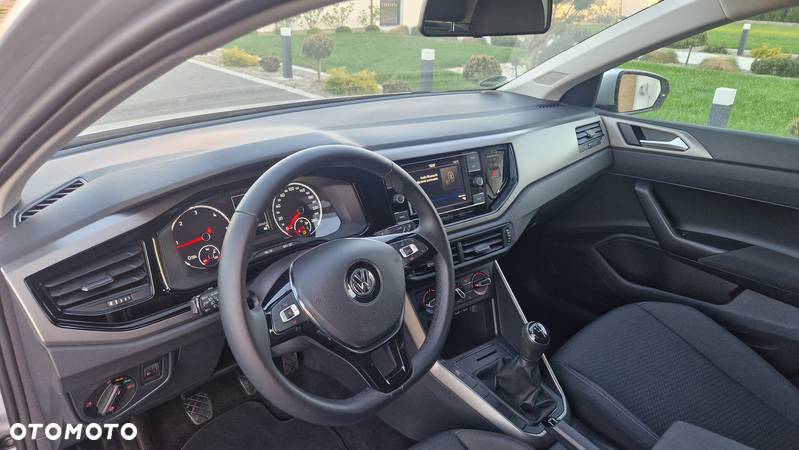 Volkswagen Polo 1.6 TDI SCR Comfortline - 21