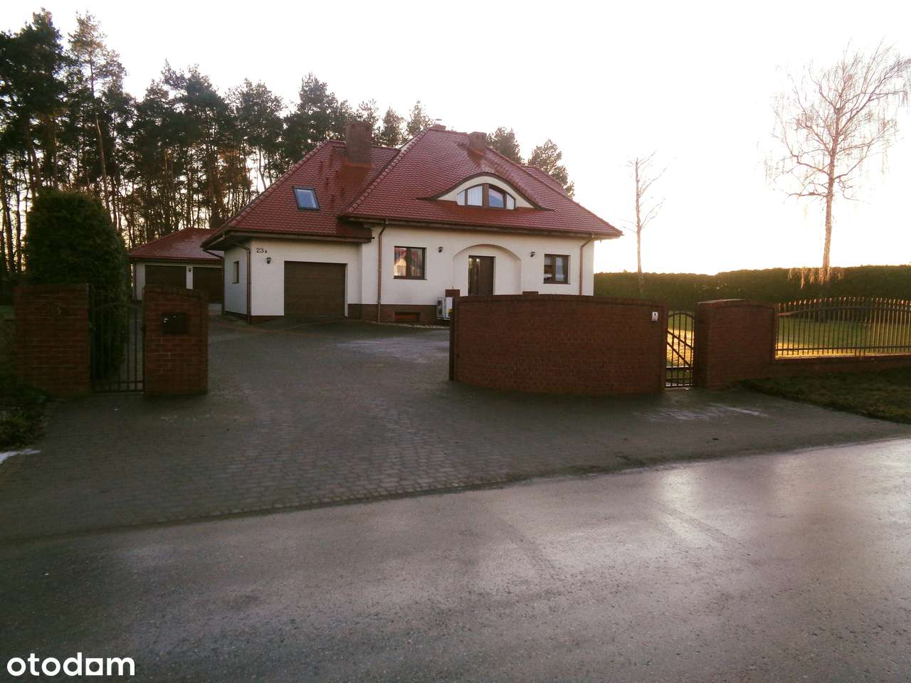 Atrakcyjna Nieruchomość w sąsiedztwie Ślesina-1