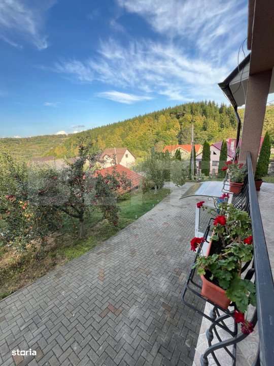 Casa de Vanzare, la podul jelnei ,cca 220mp. - Imagine principală: 2/19