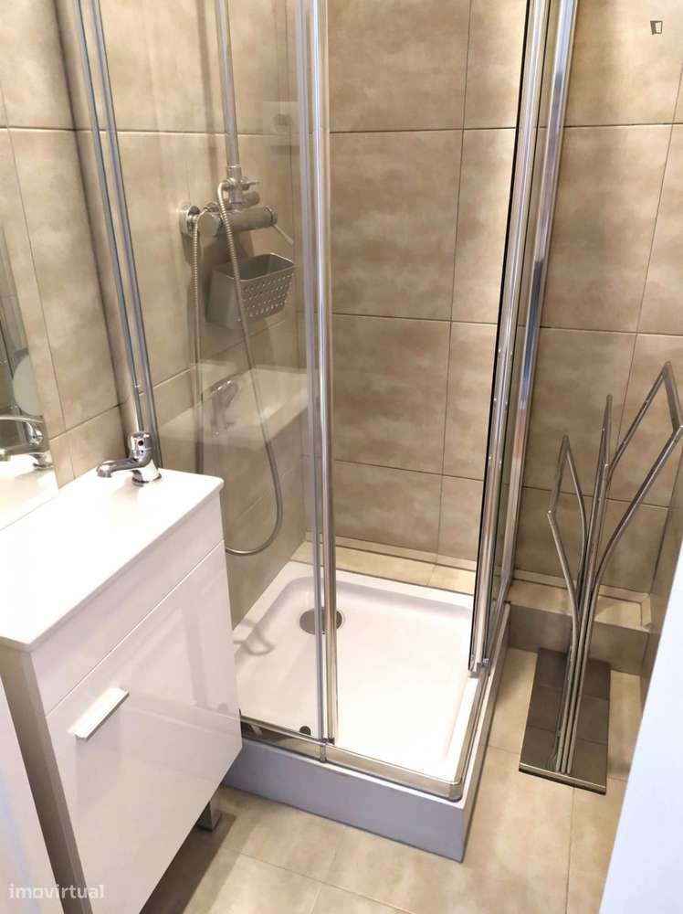 Quarto - localizado em Arroios Lisbon - Grande imagem: 5/6