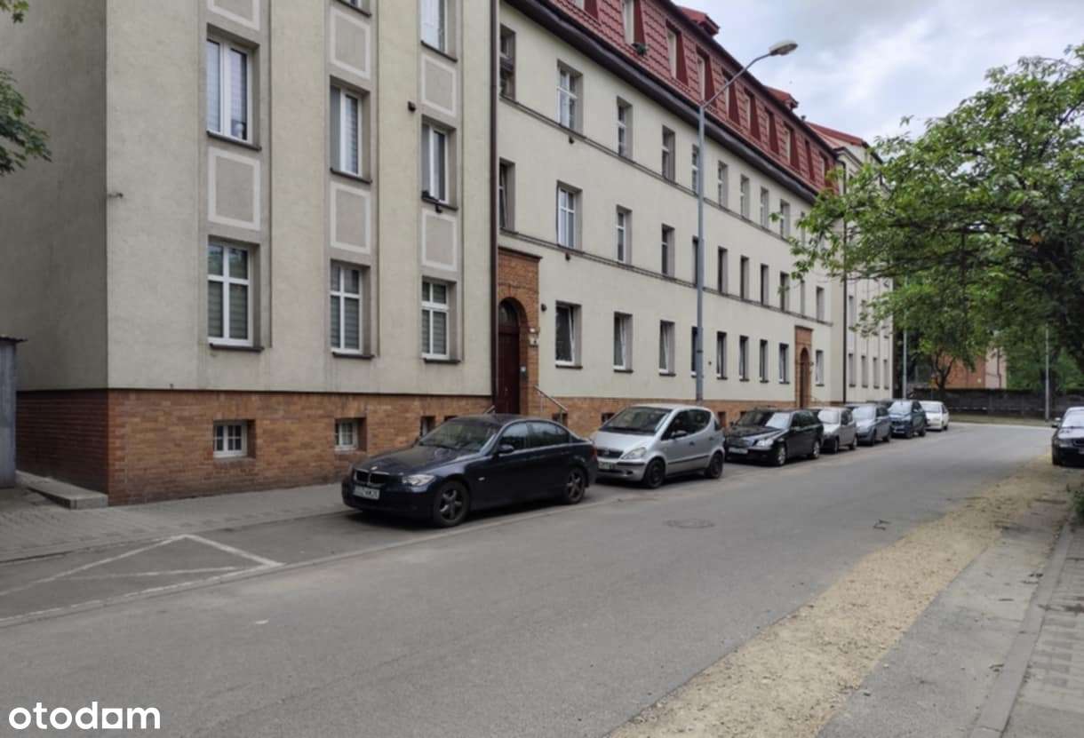 Kawalerka: 35 m2, 1 piętro, niski czynsz - Siemianowice Śląskie-14