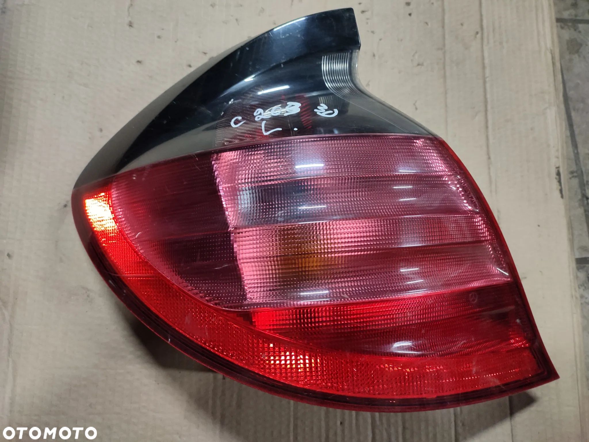 Mercedes W203 Coupe lampa lewa tył tylna - 1