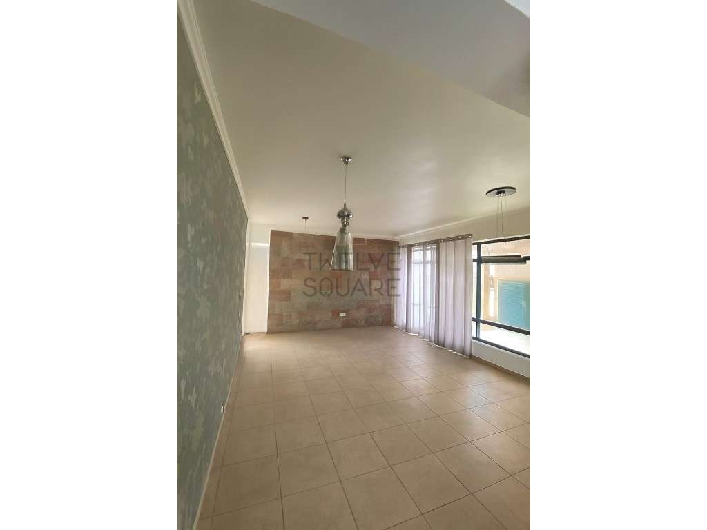 Loja com Excelente Destaque Visual, na Praia da Vieira-8