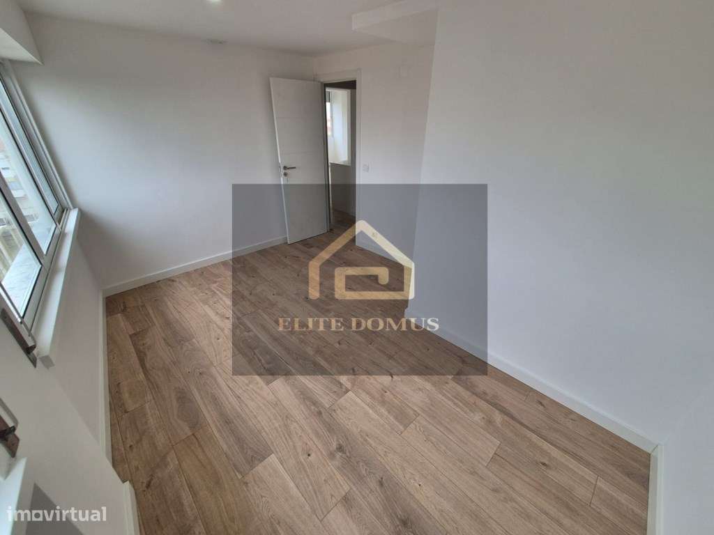 T2 Totalmente Remodelado - Parede, Cascais!-13