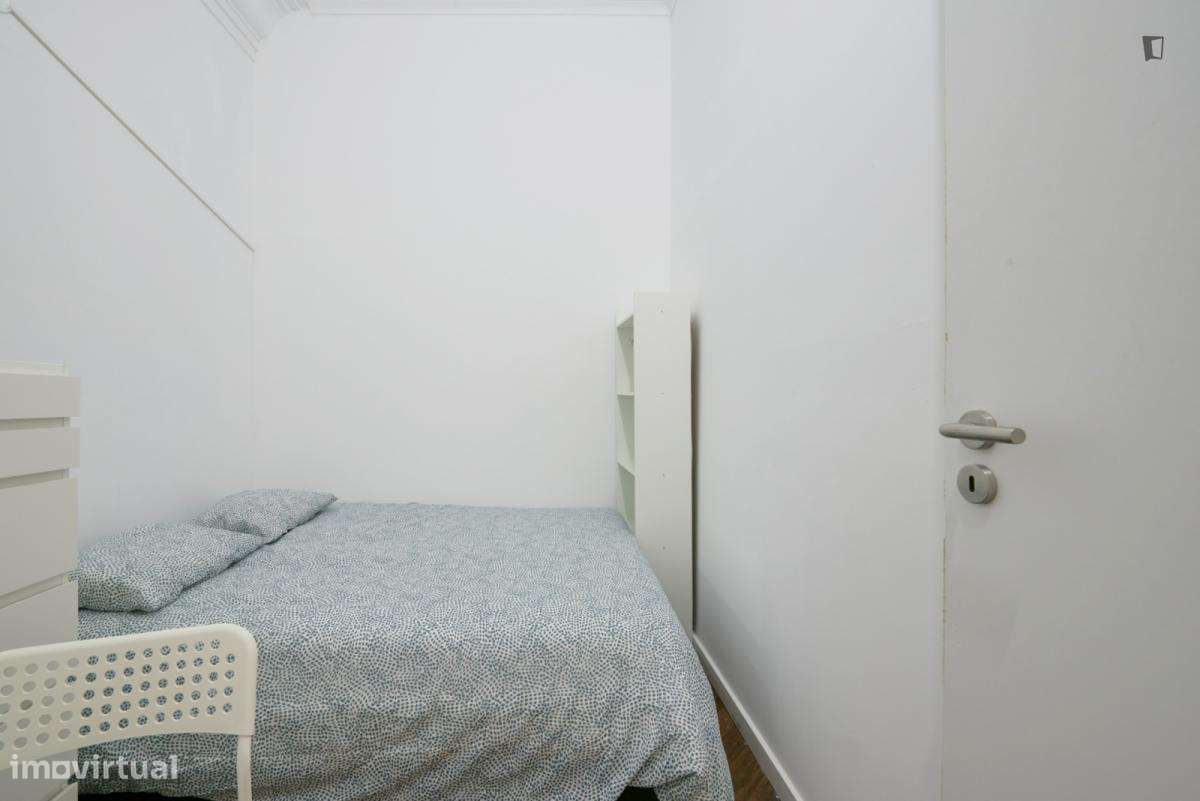 Quarto - localizado em Marquês de Pombal Lisbon - Grande imagem: 3/6