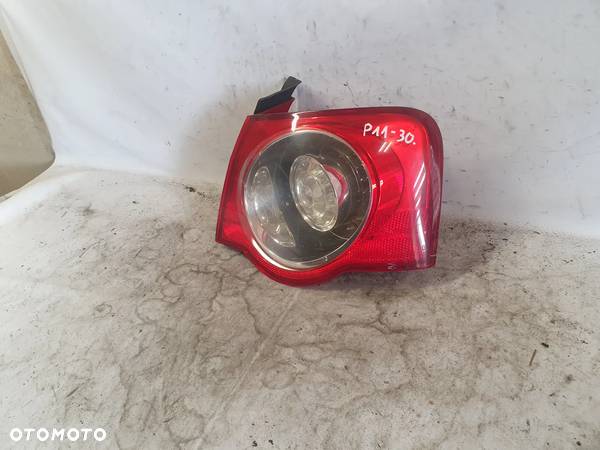 * LAMPA TYLNA LEWA TYŁ LEWO VOLKSWAGEN PASSAT B6 LED SEDAN - 2