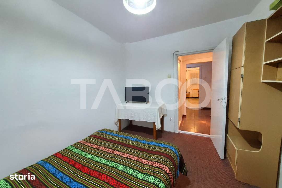 Apartament etaj 1 de vanzare 3 camere 2 bai balcon pivnita Cisnadie - Imagine principală: 4/15