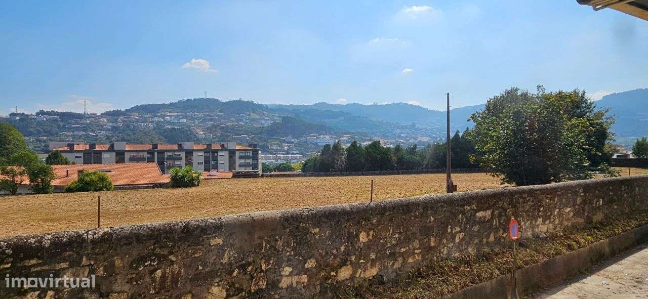 Oferta da Escritura e Registo - Terreno na Vila das Aves - Grande imagem: 2/4