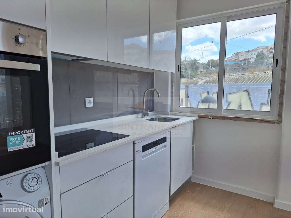 T3 com terraço, em remodelação total. - Grande imagem: 4/19