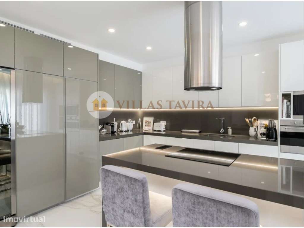 Moradia T3 de Luxo com Piscina, Vista Mar e Acabamentos Premium-19