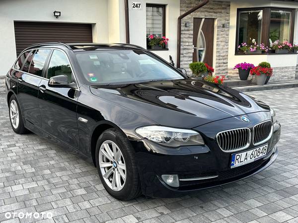 BMW Seria 5 520d Touring Luxury Line - 10