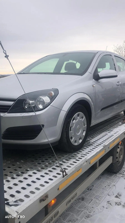 Dezmembram Opel Astra H 1.9 CDTI 150 CP an fabr. 2008 - 2