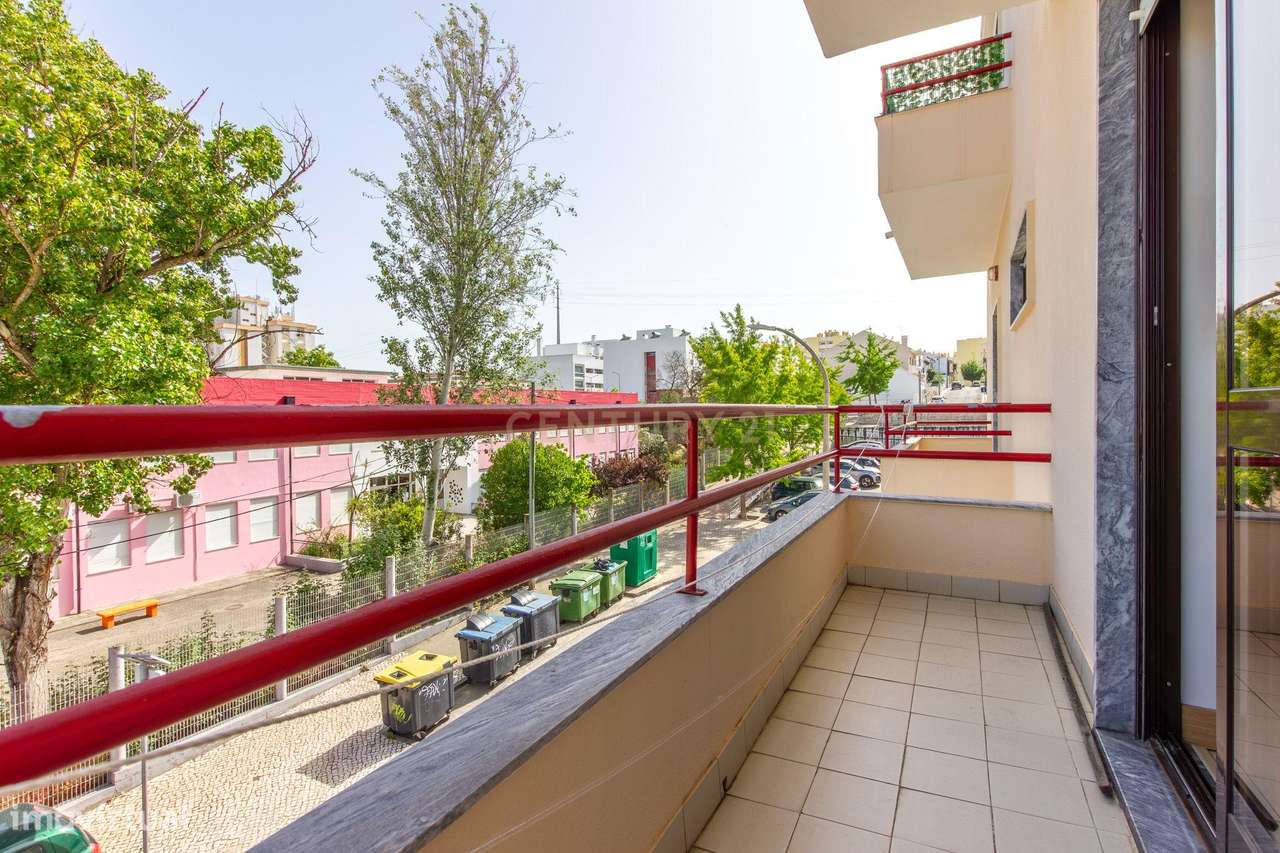 Apartamento T2, zona do Alto da Serra, Baixa da Banheira-10