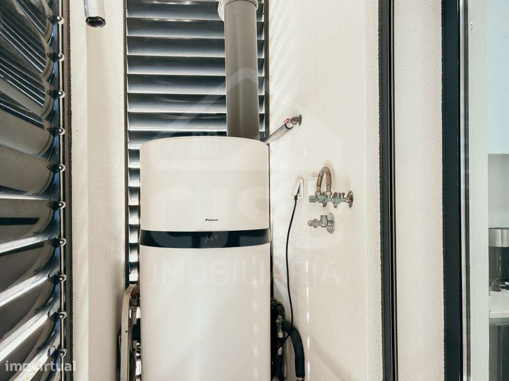 Apartamento T2 Torre da Marinha-12