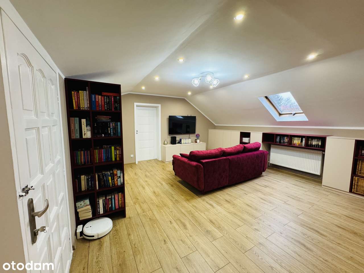 Dom z dużą liczbą pokoi – idealny dla rodziny lub pod inwestycję-16