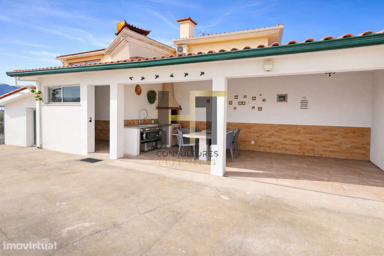 Moradia T3 | 4 Frentes | Suíte | Jardim-39