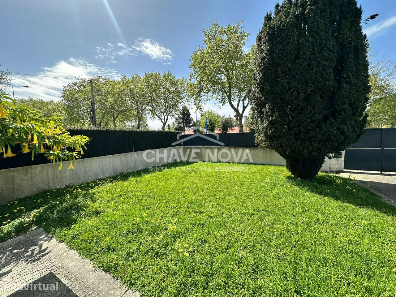 Moradia Geminada V2+1 c/ Logradouro na Senhora da Hora-32