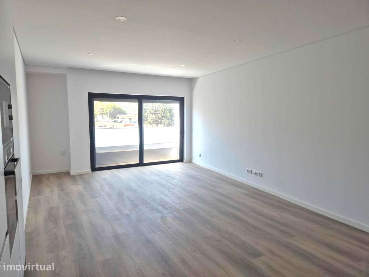 Penthouse T2 nova com garagem em Faro-11