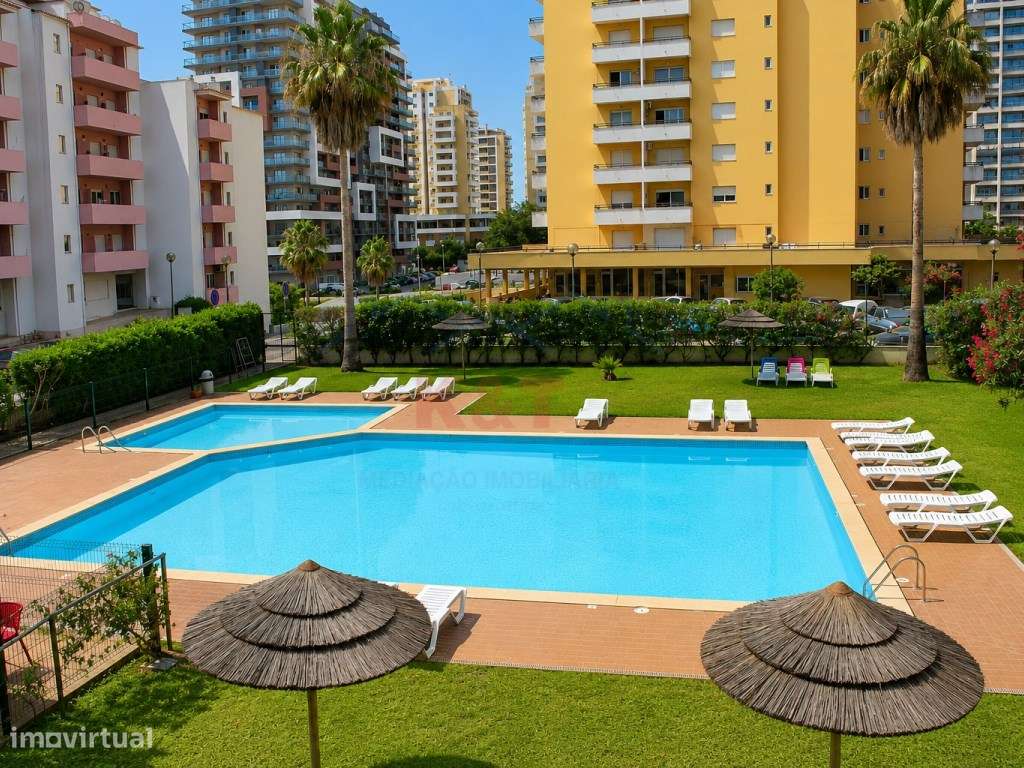T2 com piscina e garagem na Praia da Rocha-1