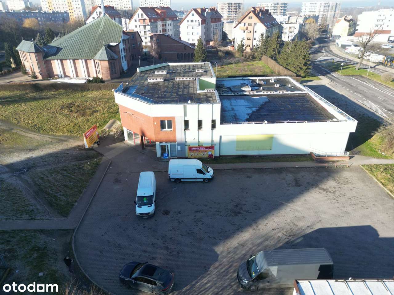 OBIEKT HANDLOWO - USŁUGOWY 1340m2 BOLESŁAWIEC-0