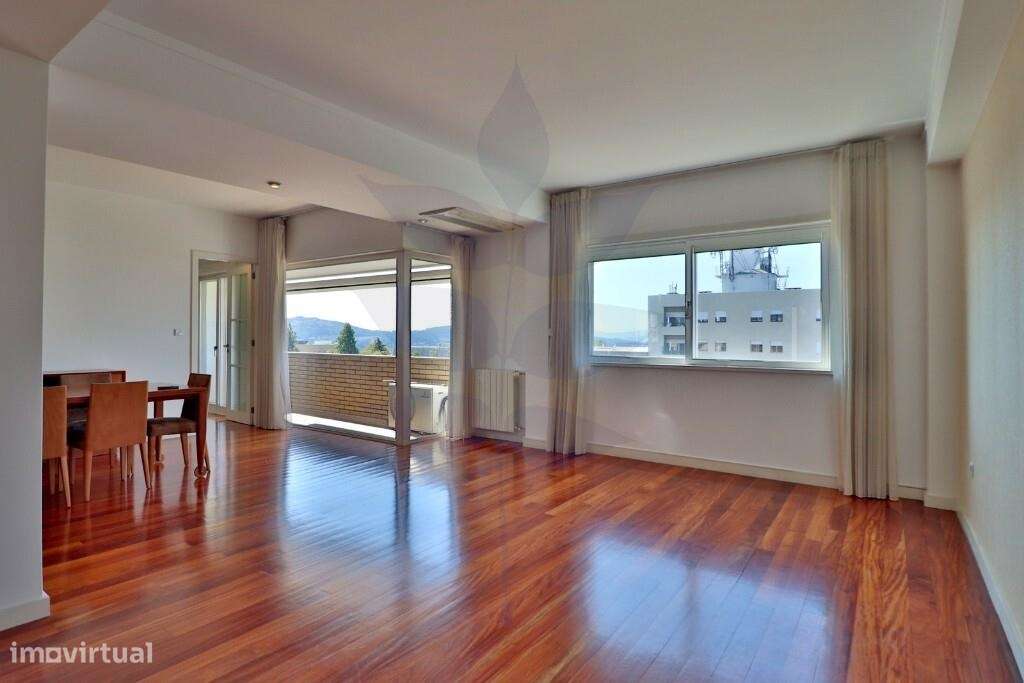 Apartamento T5 com Escritório para Arrendamento em São Vicente, Braga - Grande imagem: 5/37