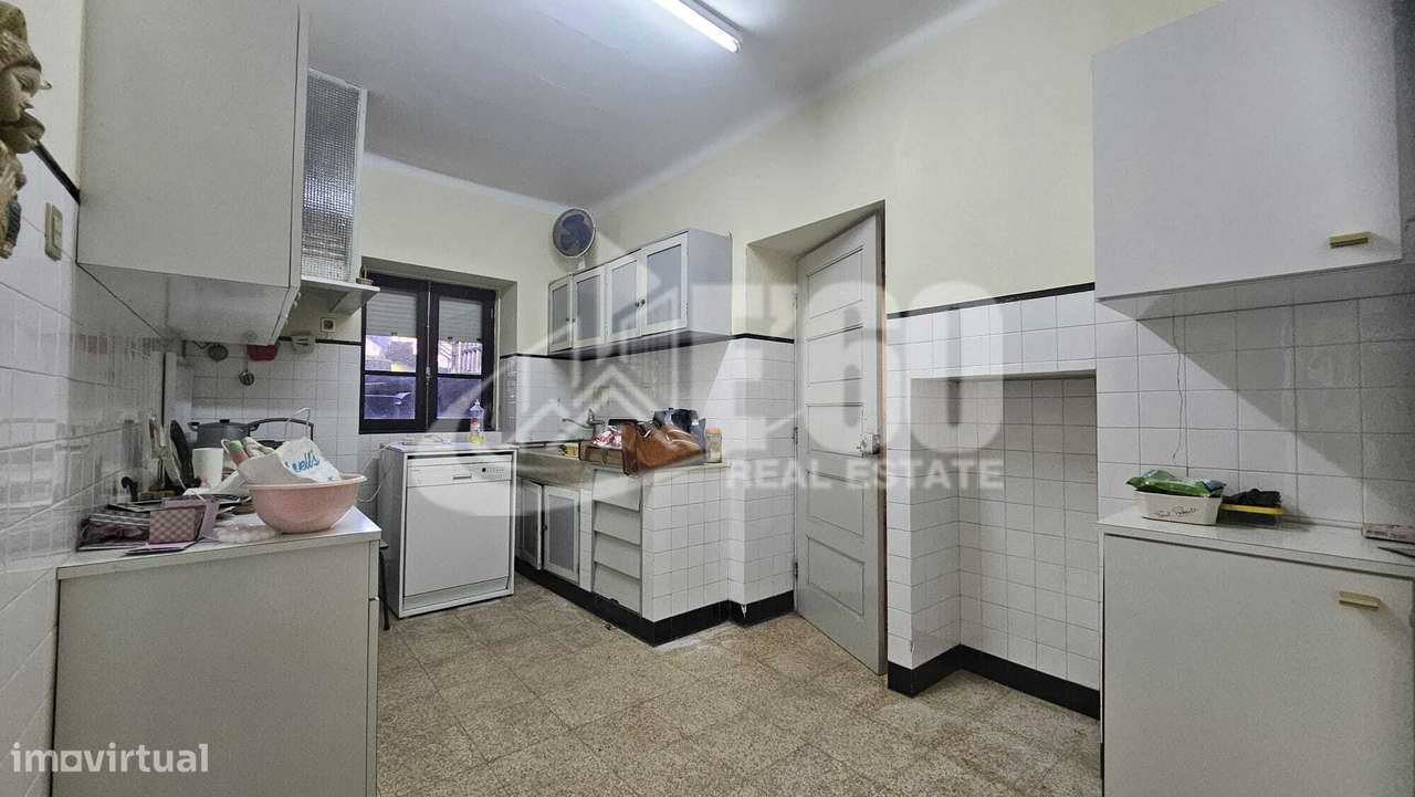 MORADIA GEMINADA COM EXELENTE POTENCIAL-2