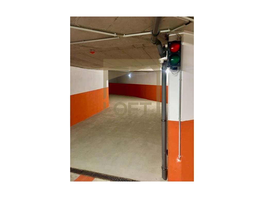 Apartamento T3 de Luxo c/ Vista Castelo e Parque da Cidade em Guima...-24