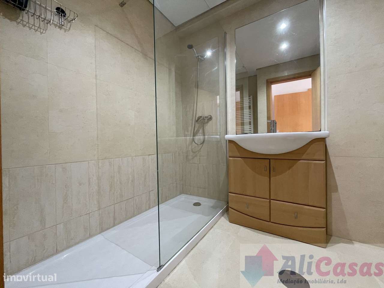 **Apartamento T2 para Venda na Avenida da República, Junto à Câmara-23