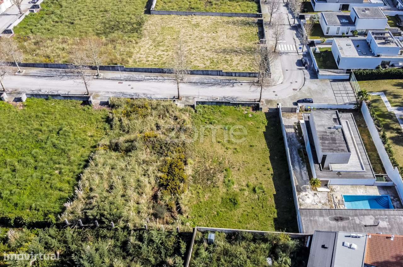 Terreno de 878 m² p/ construção de moradia,Sermonde,Vila Nova de Ga... - Grande imagem: 2/16