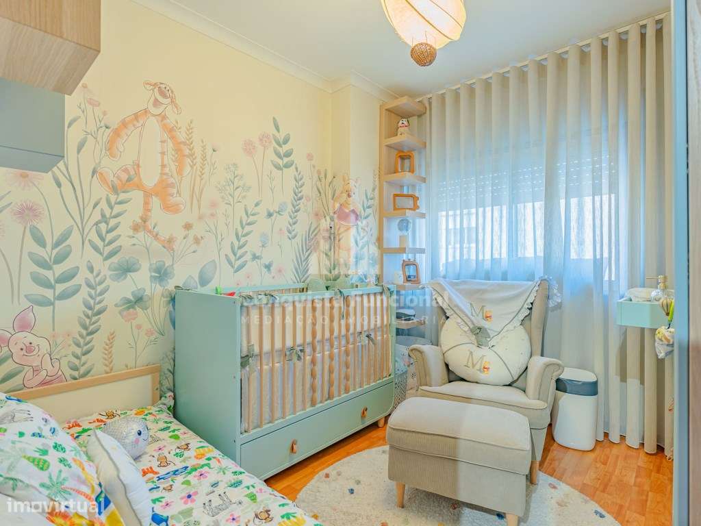 Apartamento T3 situado na zona de Mafamude-17