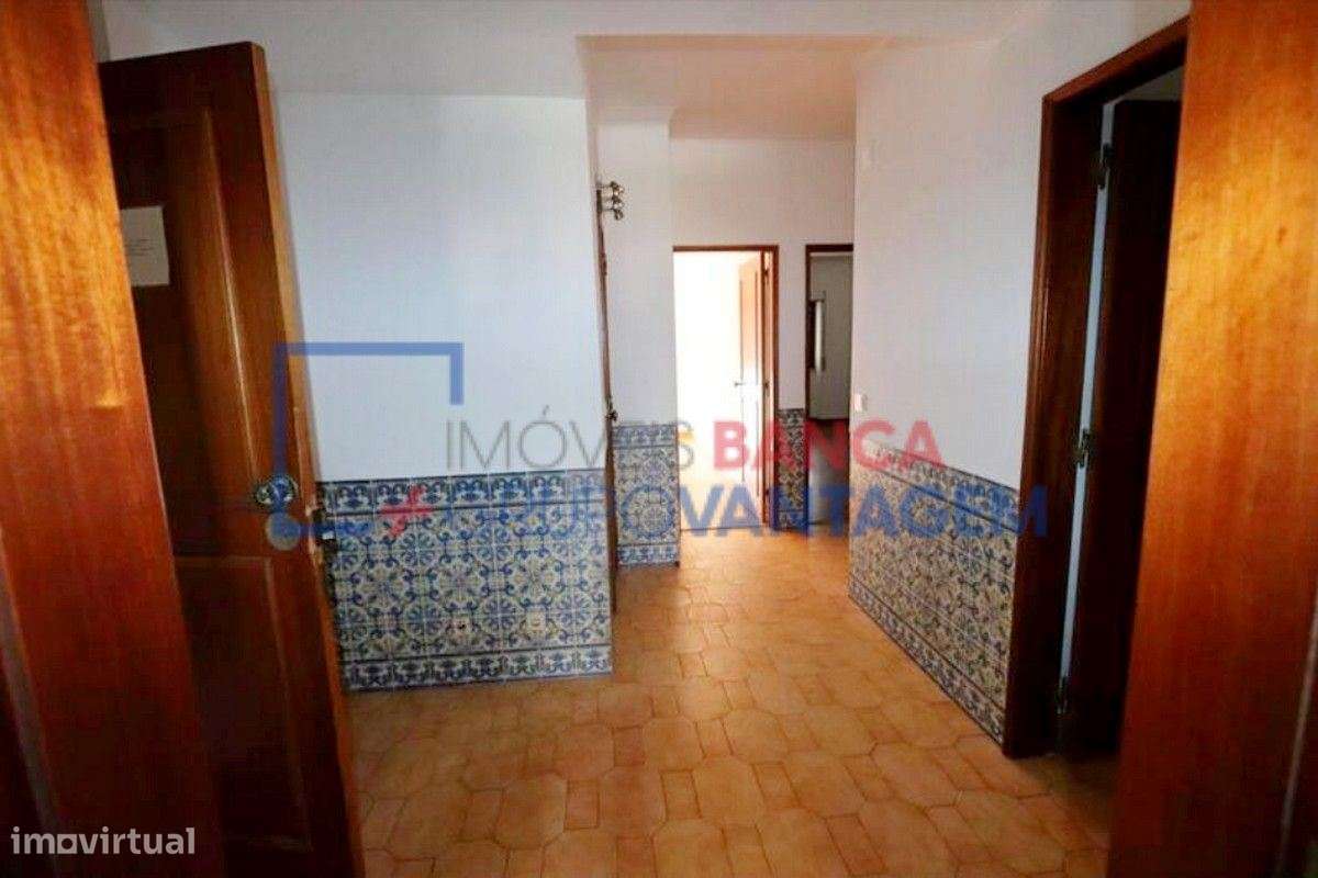 APARTAMENTO T2 A VENDA - Grande imagem: 2/10
