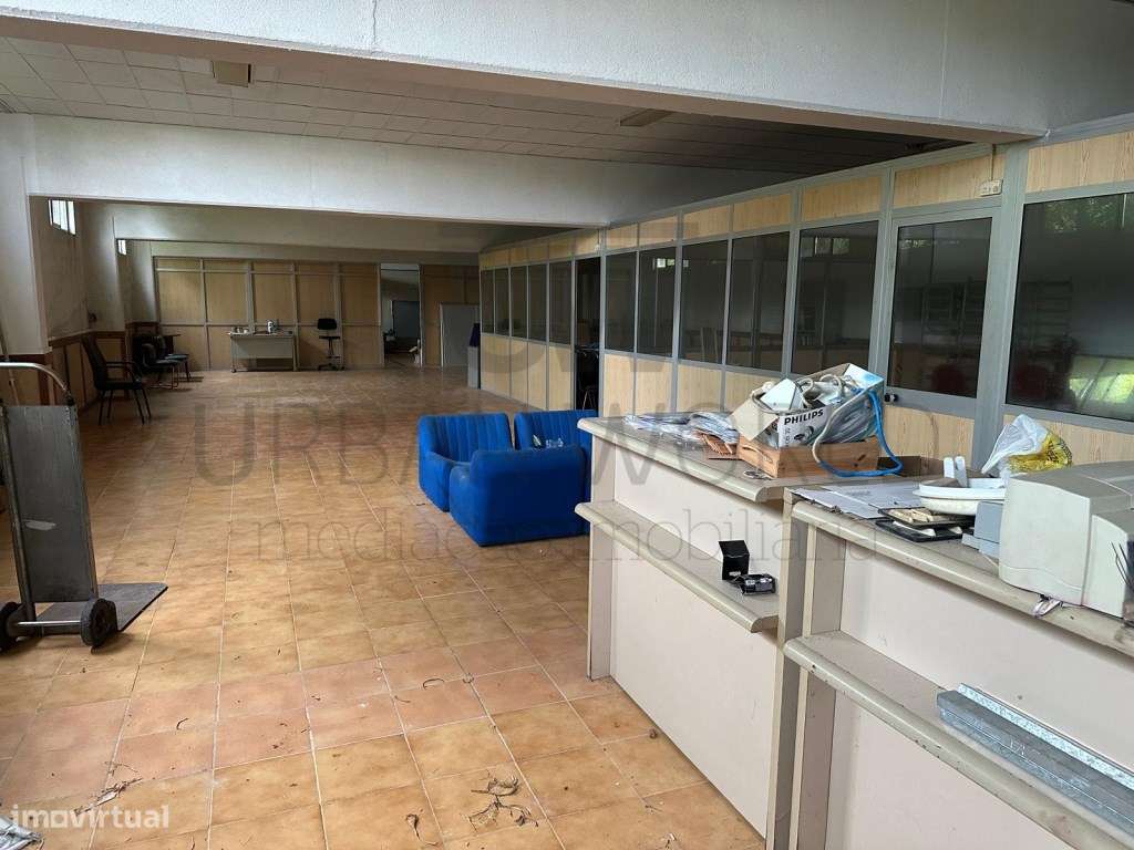 Loja P/ Arrendamento, Infantado, Loures, 300 m2 - Grande imagem: 4/10