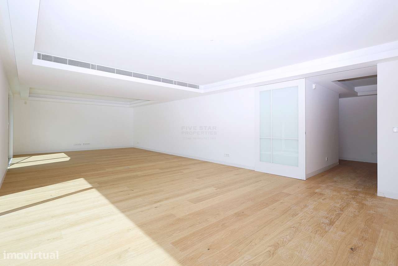 T4 - EMPREENDIMENTO NOVO - A ESTREAR - CAMPO GRANDE - ALVALADE - Grande imagem: 4/59