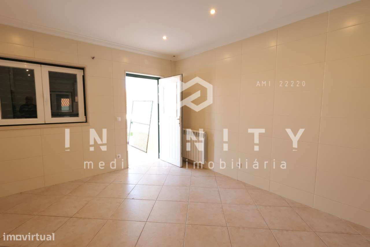 Moradia independente T4-17