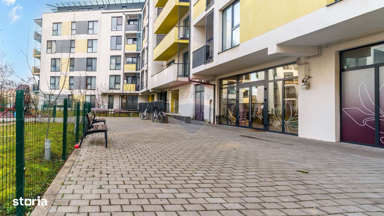 Apartament cu 3 camere de vânzare în zona Semicentral-17