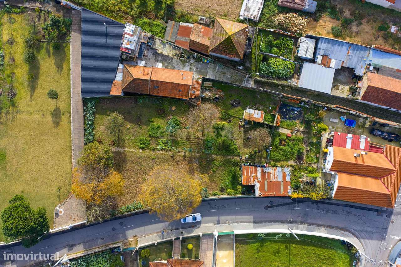 Terreno em Lourosa - Grande imagem: 4/23