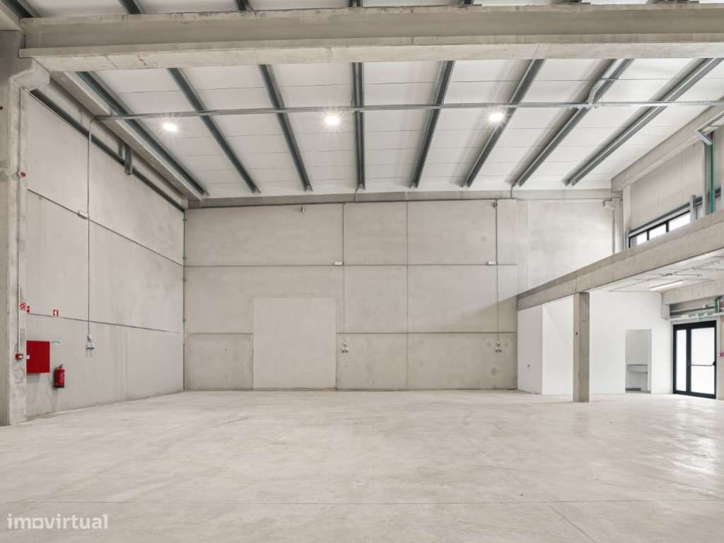 Armazém em rentabilidade à venda , Quinta de Matos-10