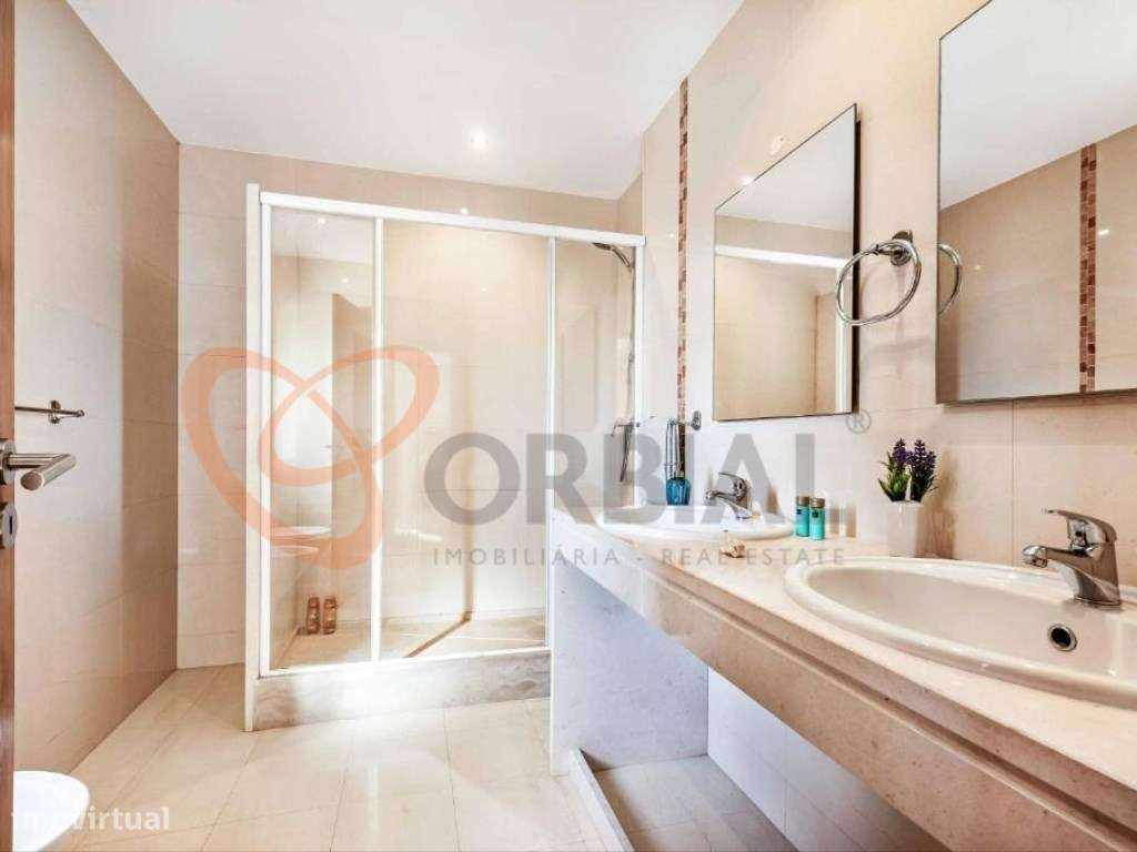 Moradia T4 com Piscina Privada num Lote de 620 m² em Vale de Parra,...-18